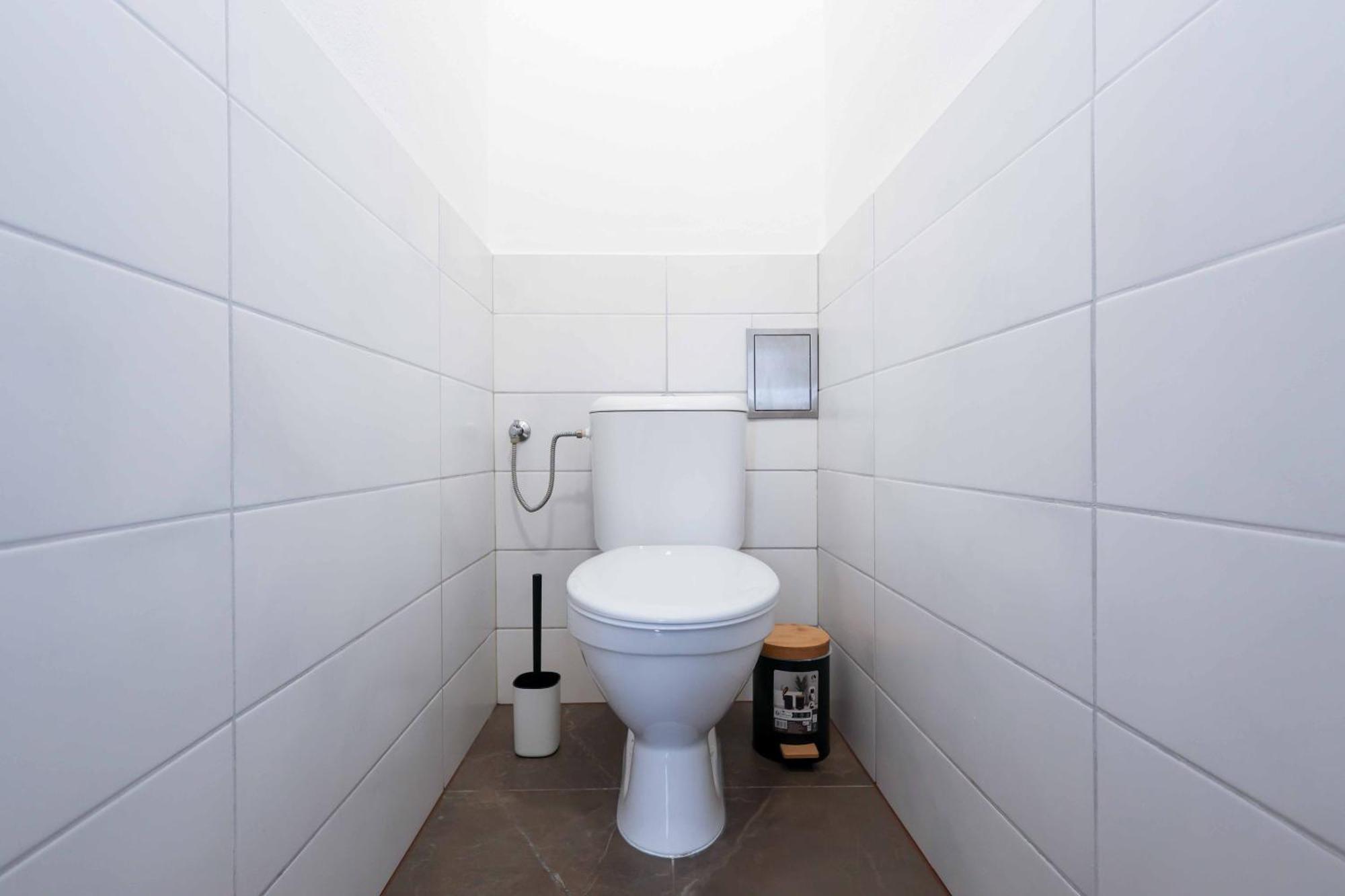 Appartamento Charming Old Town Family Retreat Bratislava Esterno foto