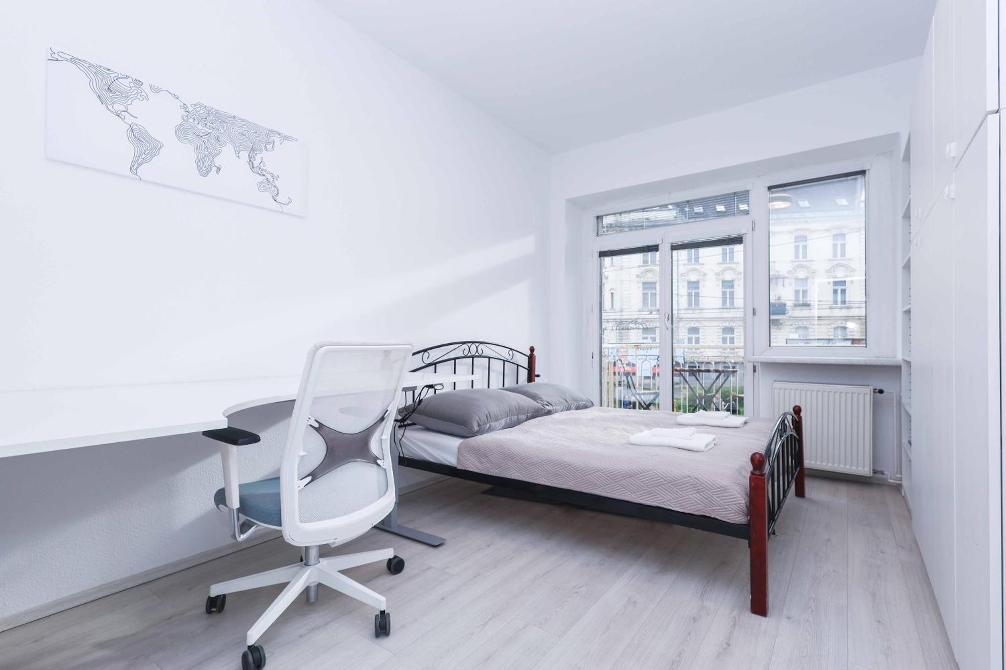 Appartamento Charming Old Town Family Retreat Bratislava Esterno foto