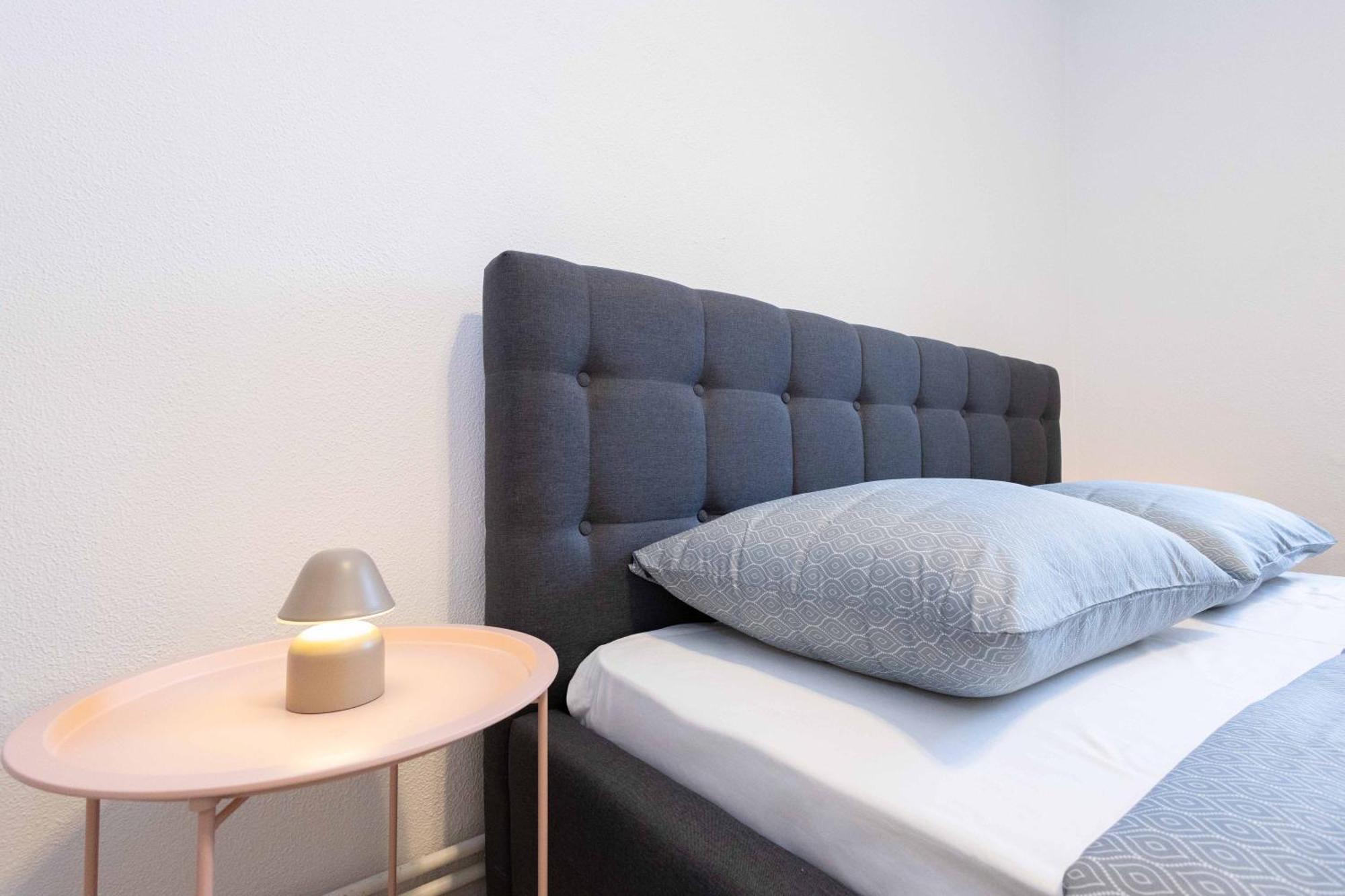 Appartamento Charming Old Town Family Retreat Bratislava Esterno foto